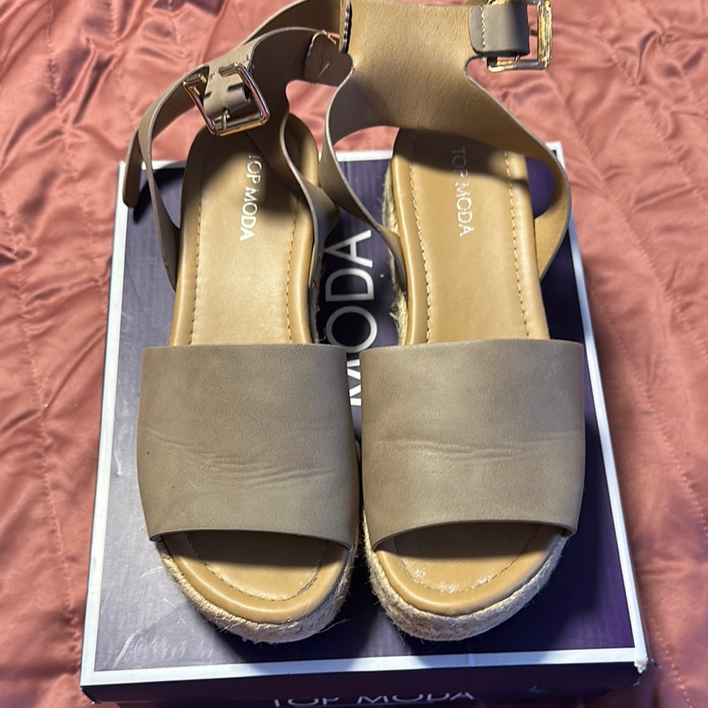 TOP Moda Tan Wedge Shoes with Cork Sole